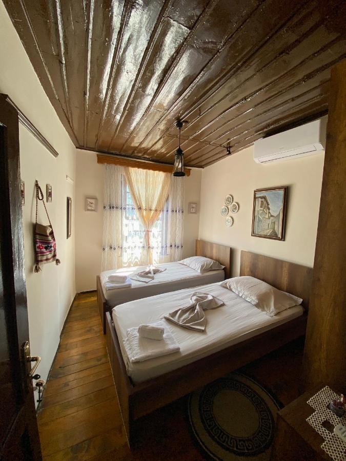 Restaurant & Guest House Semani Berat Exterior photo